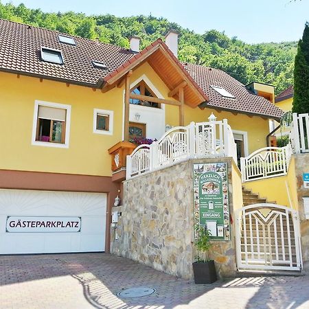 לינה וארוחת בוקר ספיץ Gastehaus Zur Schonen Aussicht חדר תמונה