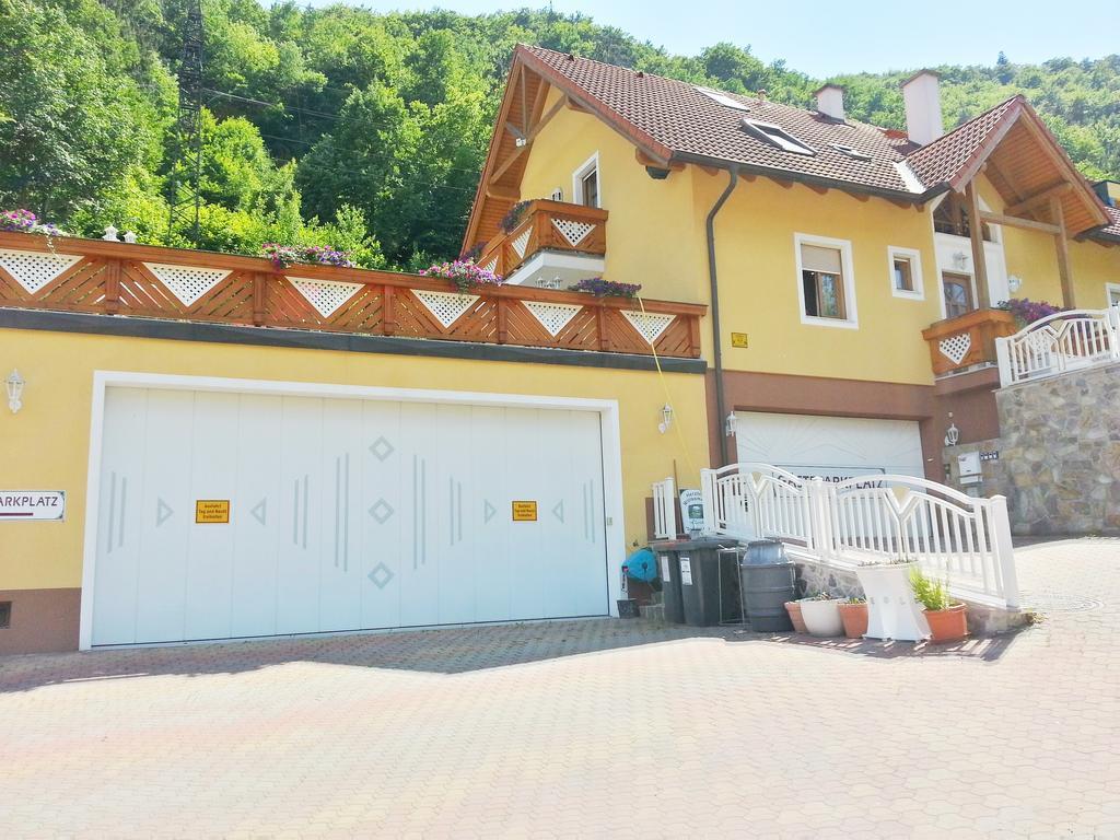 לינה וארוחת בוקר ספיץ Gastehaus Zur Schonen Aussicht חדר תמונה